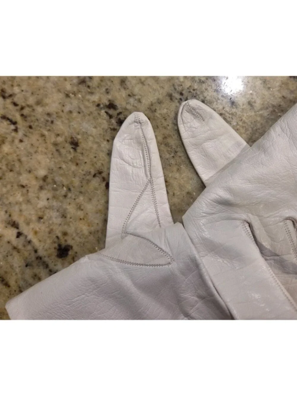 Vintage Womens Size S 6.5 Off-White Leather Silk Lined Formal Gloves Italy Saks